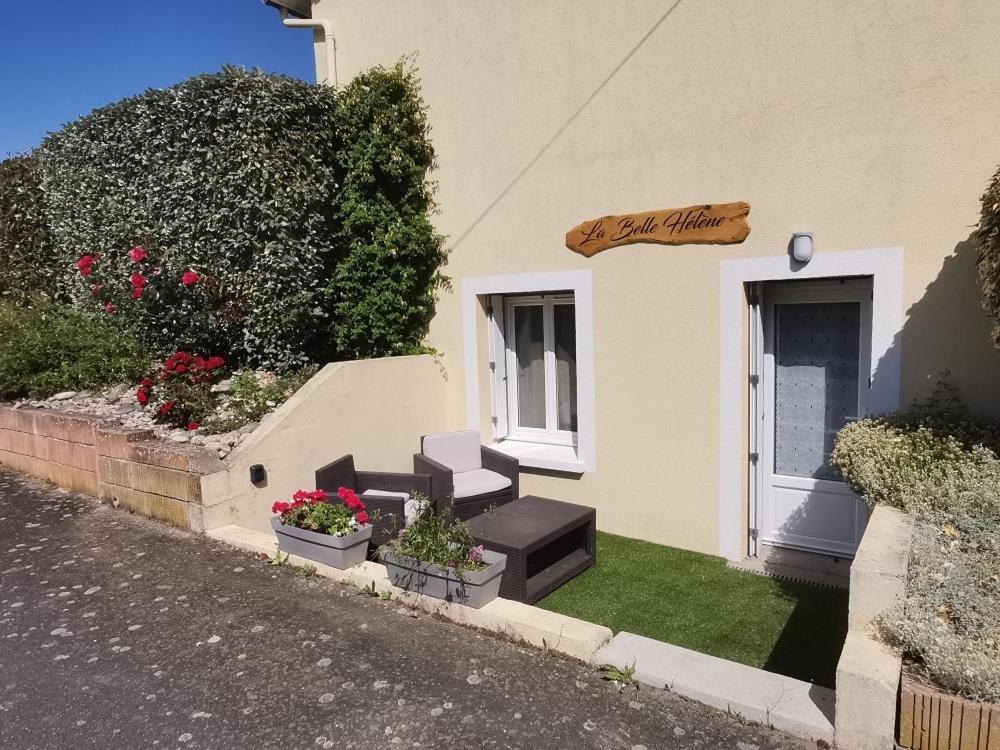 Gite - Chambres D'Hotes La Belle Helene Bressuire Exterior photo